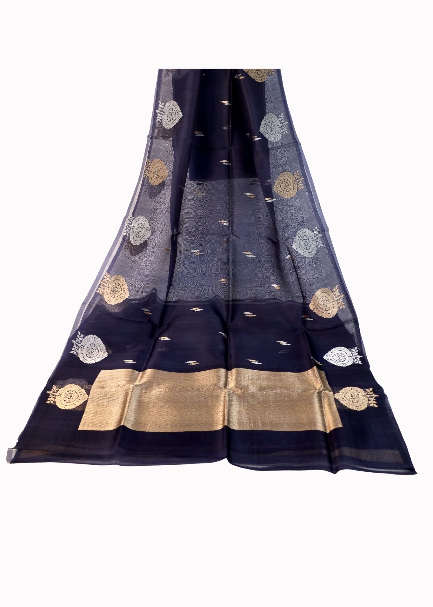 Pure Kora Silk Navy Blue Kadhuan Boota Gold And Silver Zari Saree - Image 4
