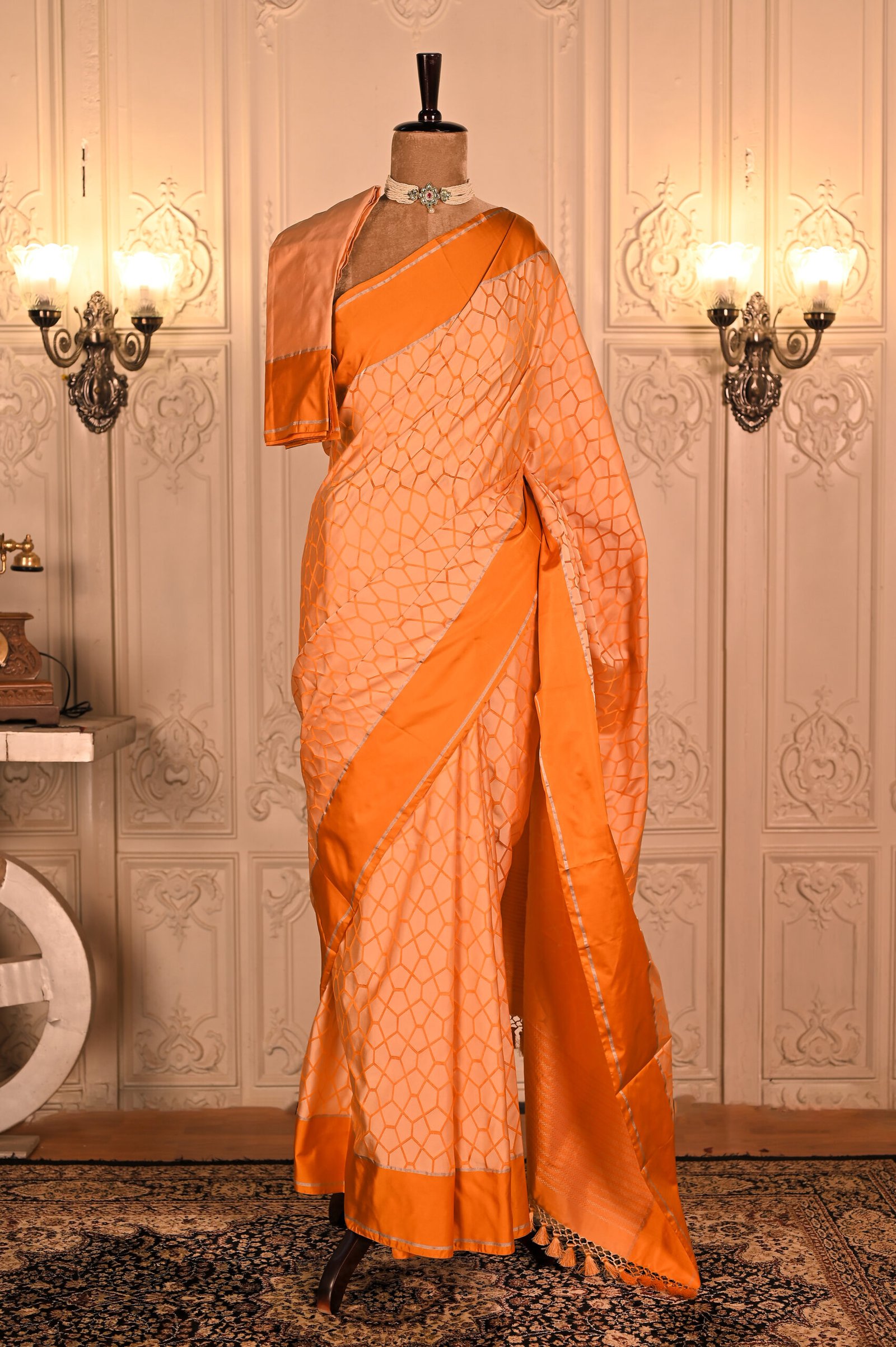 Pure Katan Silk Cream & Mustard Yellow Tanchoi Weave banarasi Saree - Image 2