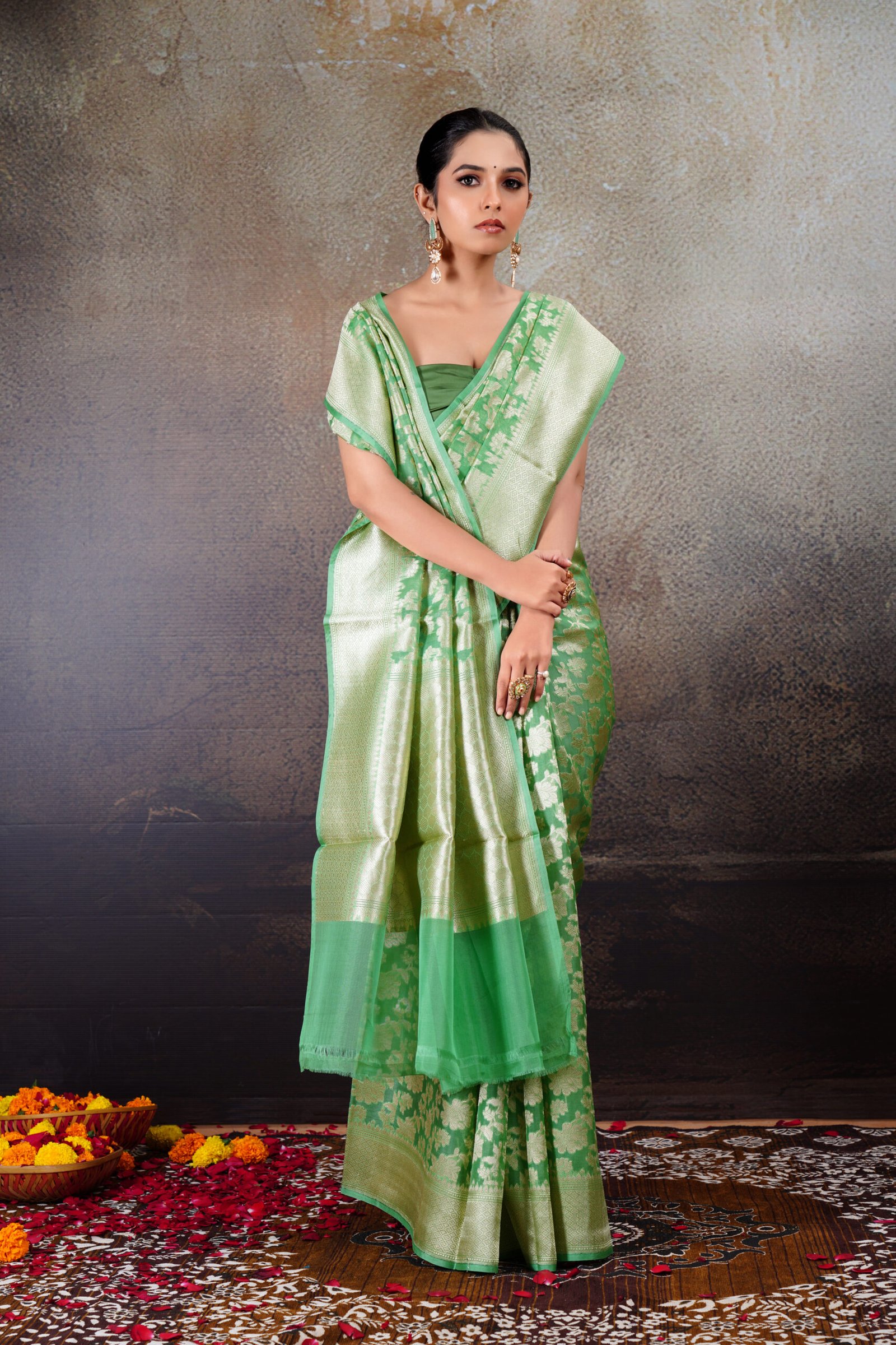 Pure Kora Silk Banarasi Saree in Light Gold with Jaal Pattern - Image 2